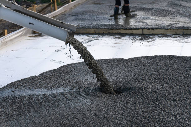 Best Custom Concrete Contractor  in Ellsworth, KS